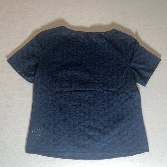 Brooks Brothers 100% Cotton Eyelet Lace Navy Blue Cropped Short Sleeve Top, Sz 6 - Picture 2 of 7